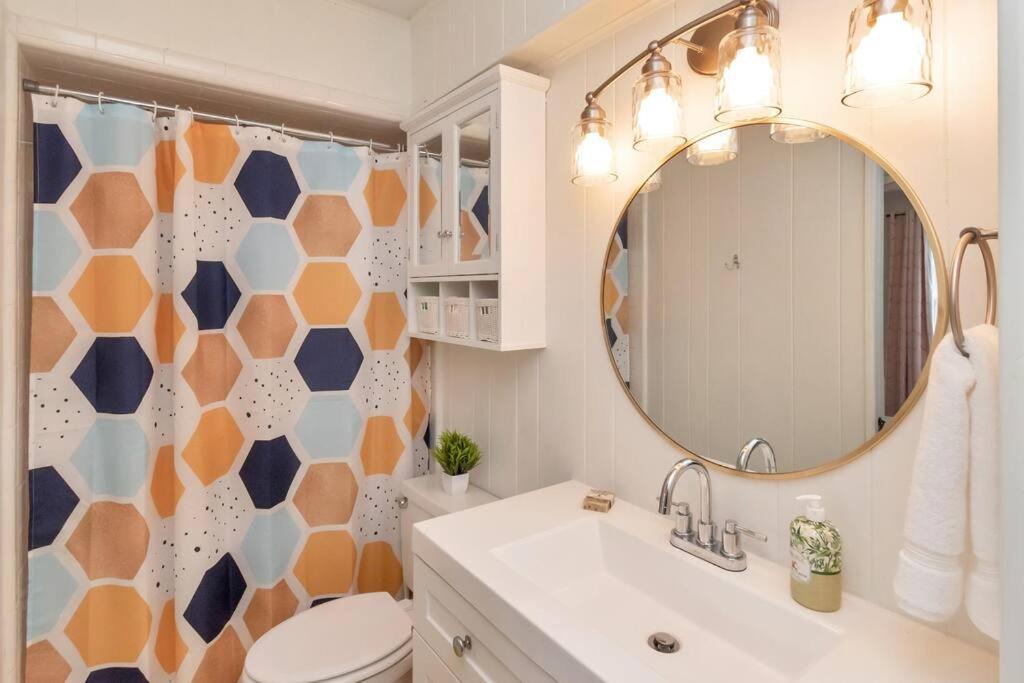 Stylish 3 Bedroom Home Close To Downtown Mobile Eksteriør billede